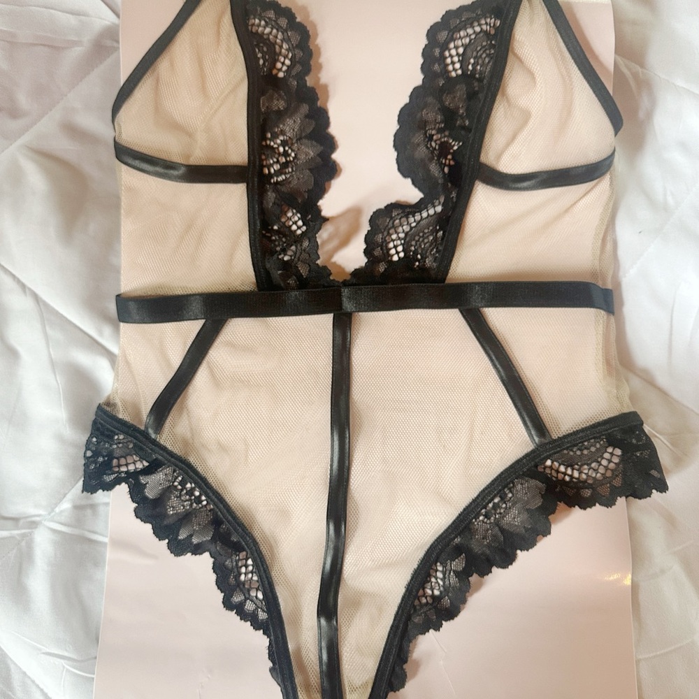 Hustler Hollywood Black and Cream Chemise with Lace Trim